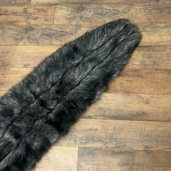 Lanshifei luxurious silver faux fox shawl wrap drape scarf one size - Picture 9 of 11